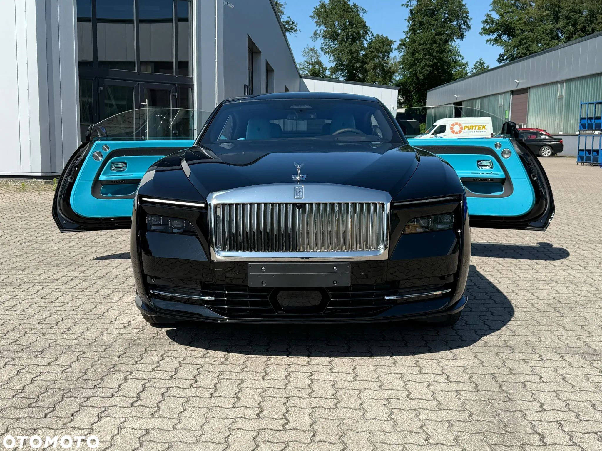 Rolls-Royce Spectre - 1