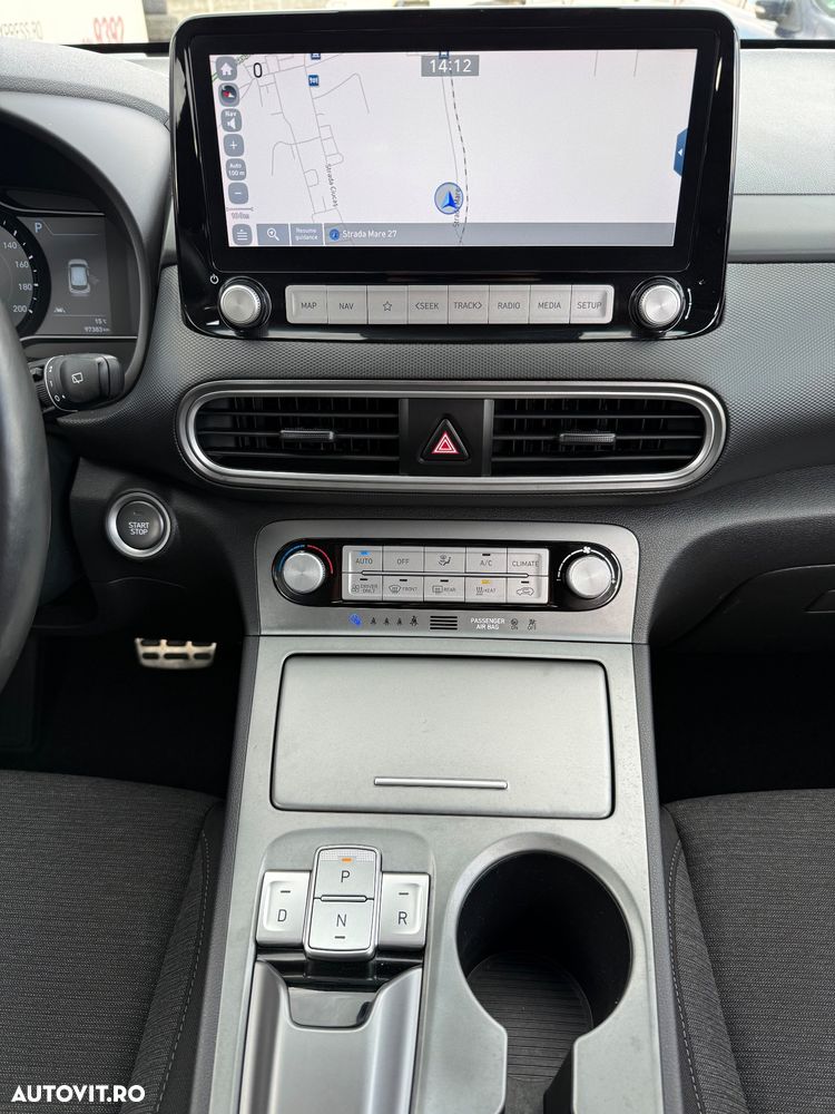 Hyundai KONA Premium - 16