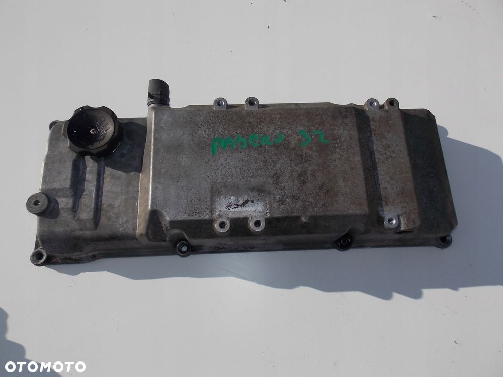 pokrywa zaworów mitsubishi pajero iii 3.2 did - 1