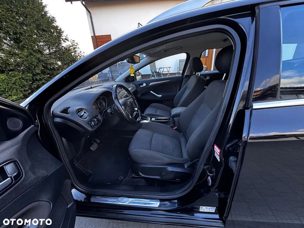 Ford Mondeo - 11