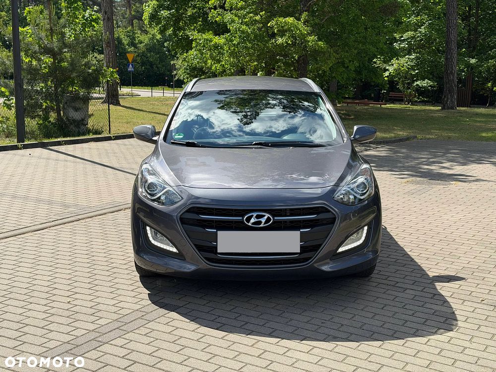 Hyundai i30 blue 1.6 CRDi Trend - 3