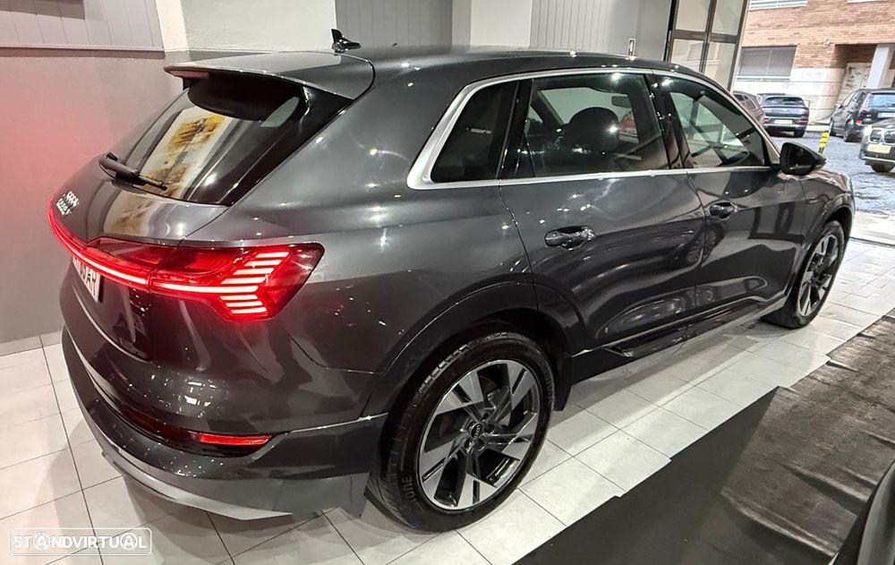 Audi e-tron 55 quattro S line - 13