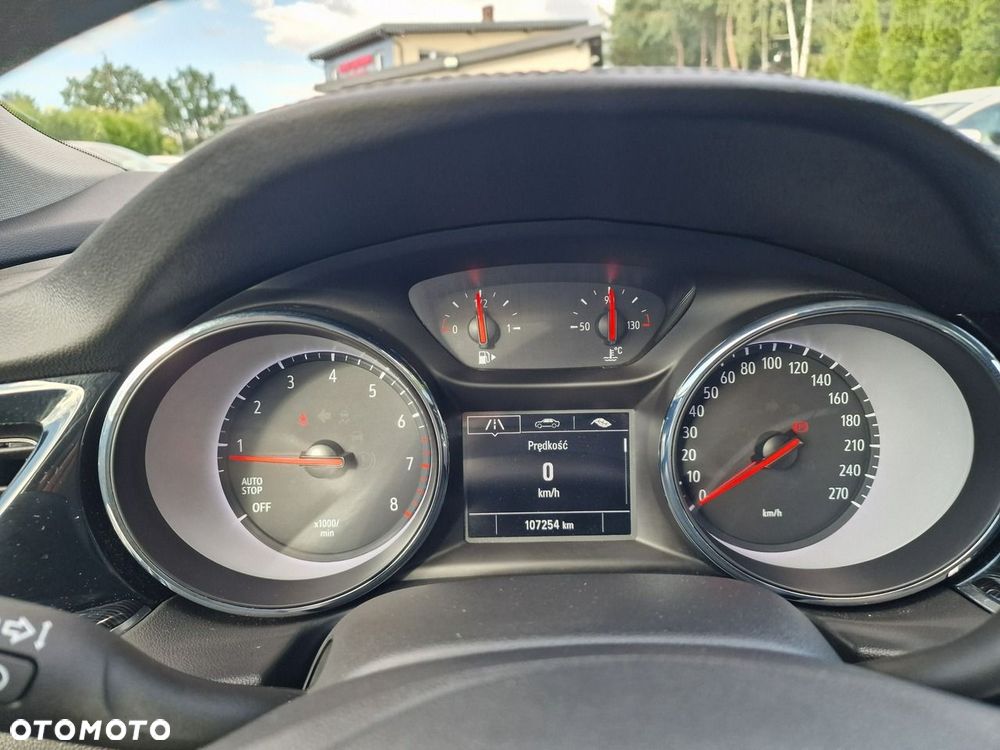 Opel Insignia - 29