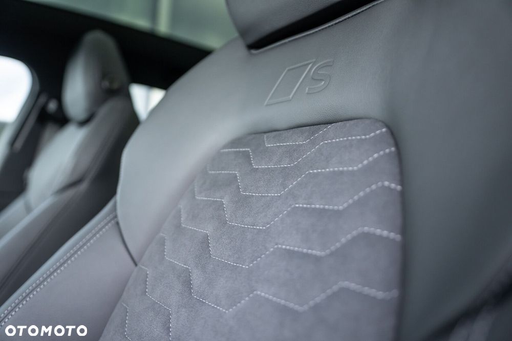 Audi A6 Sportback e-tron - 11