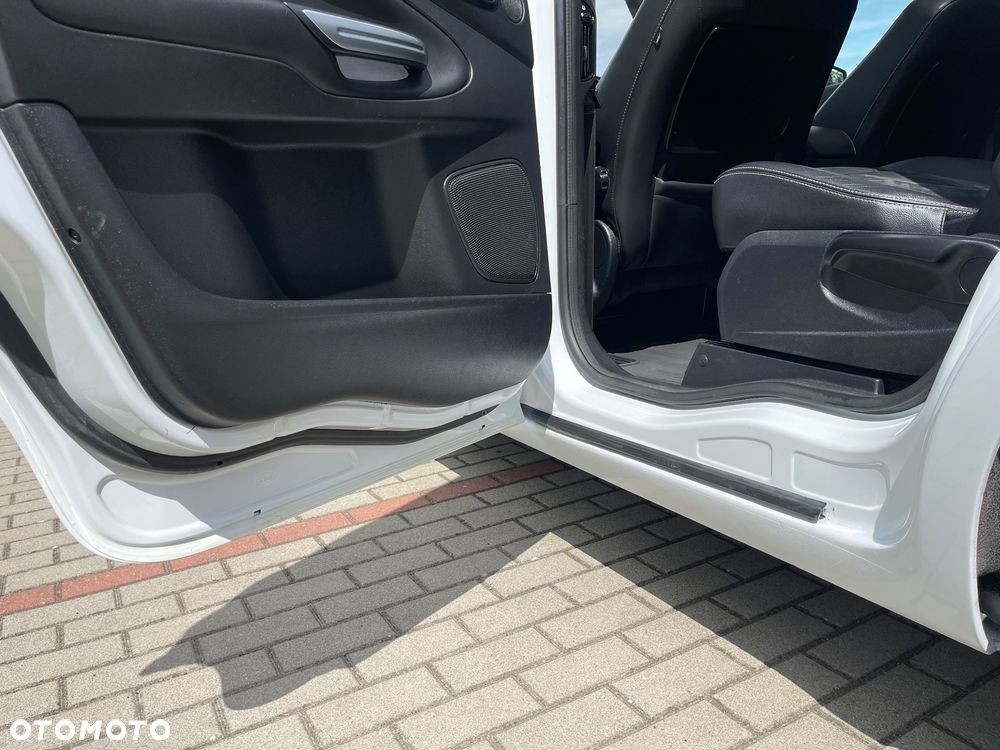 Ford S-Max 2.0 TDCi Titanium - 11