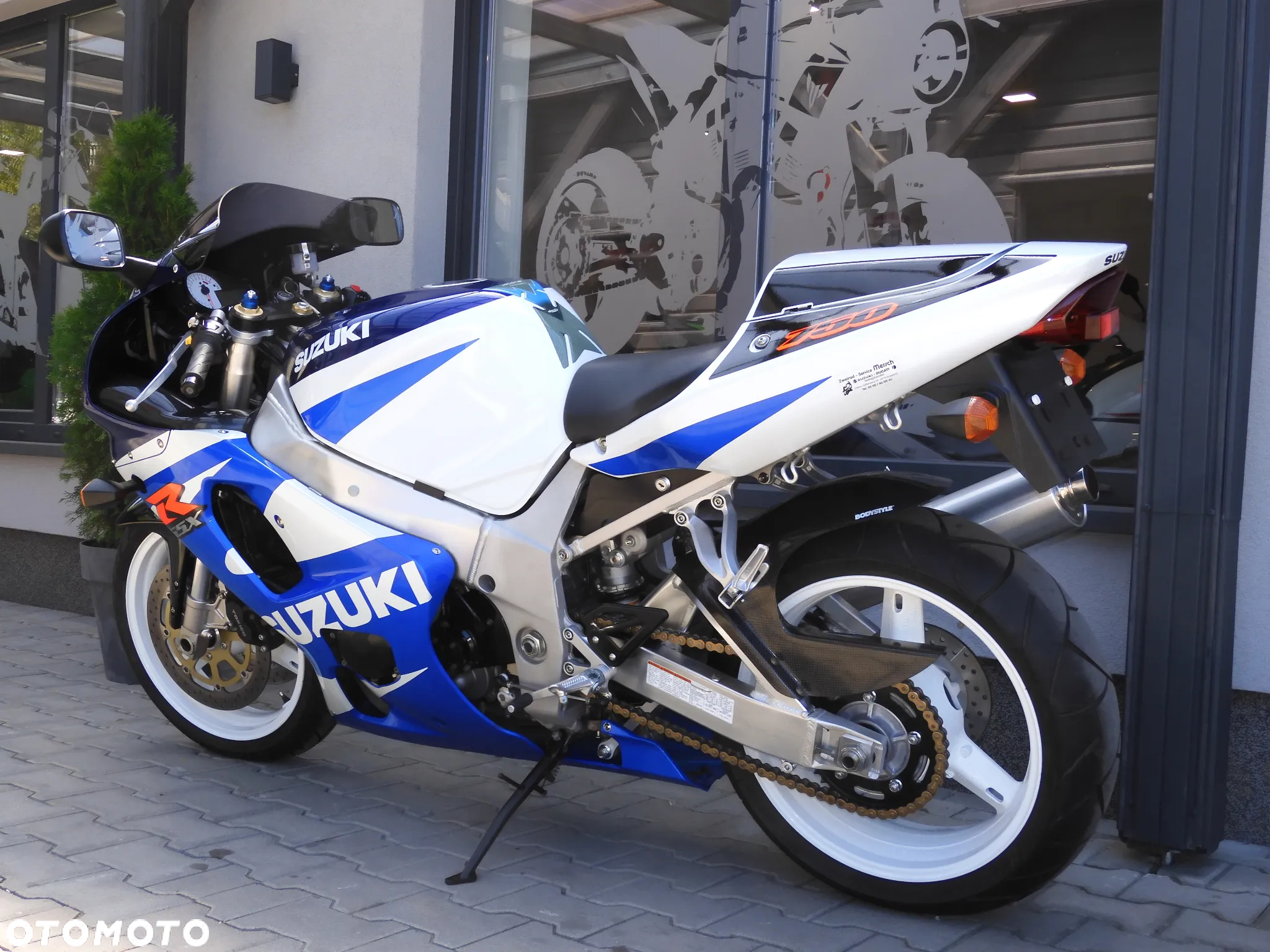 Suzuki GSX-R - 35