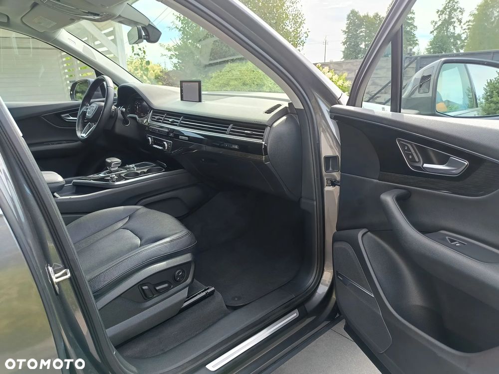 Audi Q7 3.0 TFSI Quattro Tiptr - 14