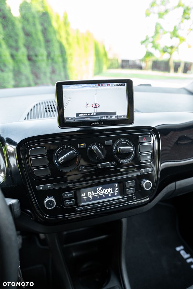 Volkswagen up! 1.0 high - 32