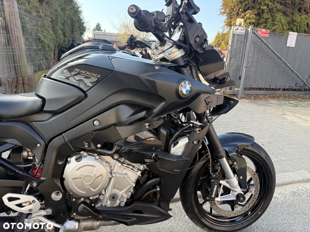 BMW S - 22
