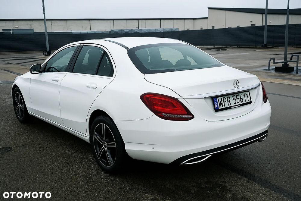 Mercedes-Benz Klasa C 160 Business Edition 9G-TRONIC - 11