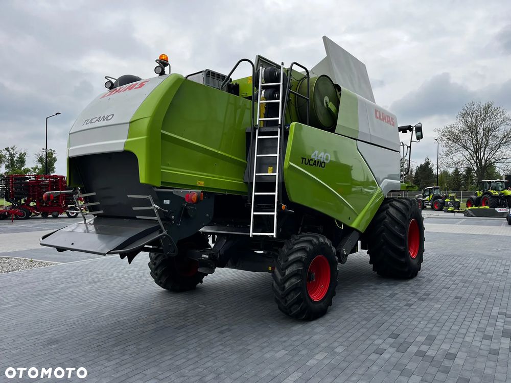Claas TUCANO 440 APS - 6