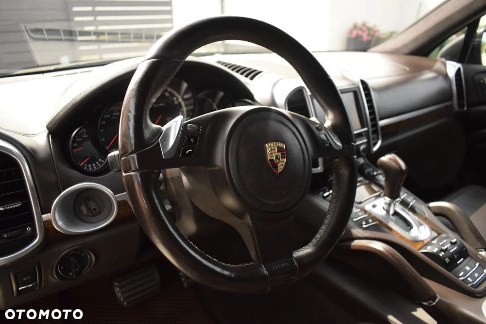 Porsche Cayenne Turbo Tiptronic S - 6