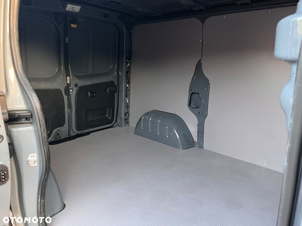 Renault Trafic - 17