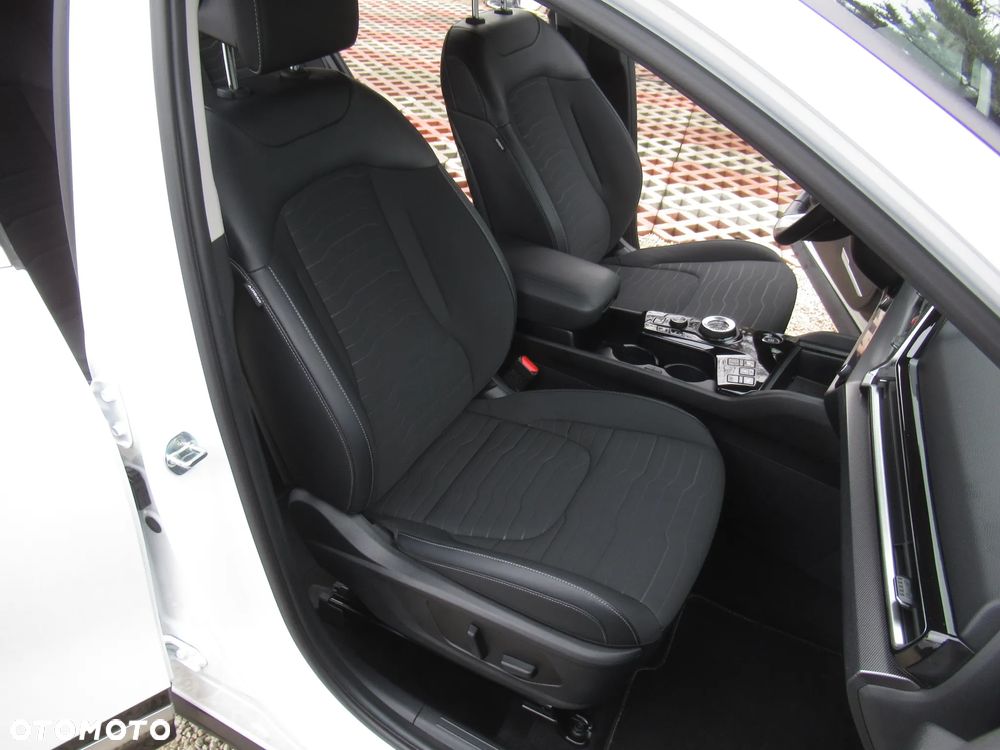 Kia Sportage 1.6 T-GDI HEV Business Line 4WD - 13