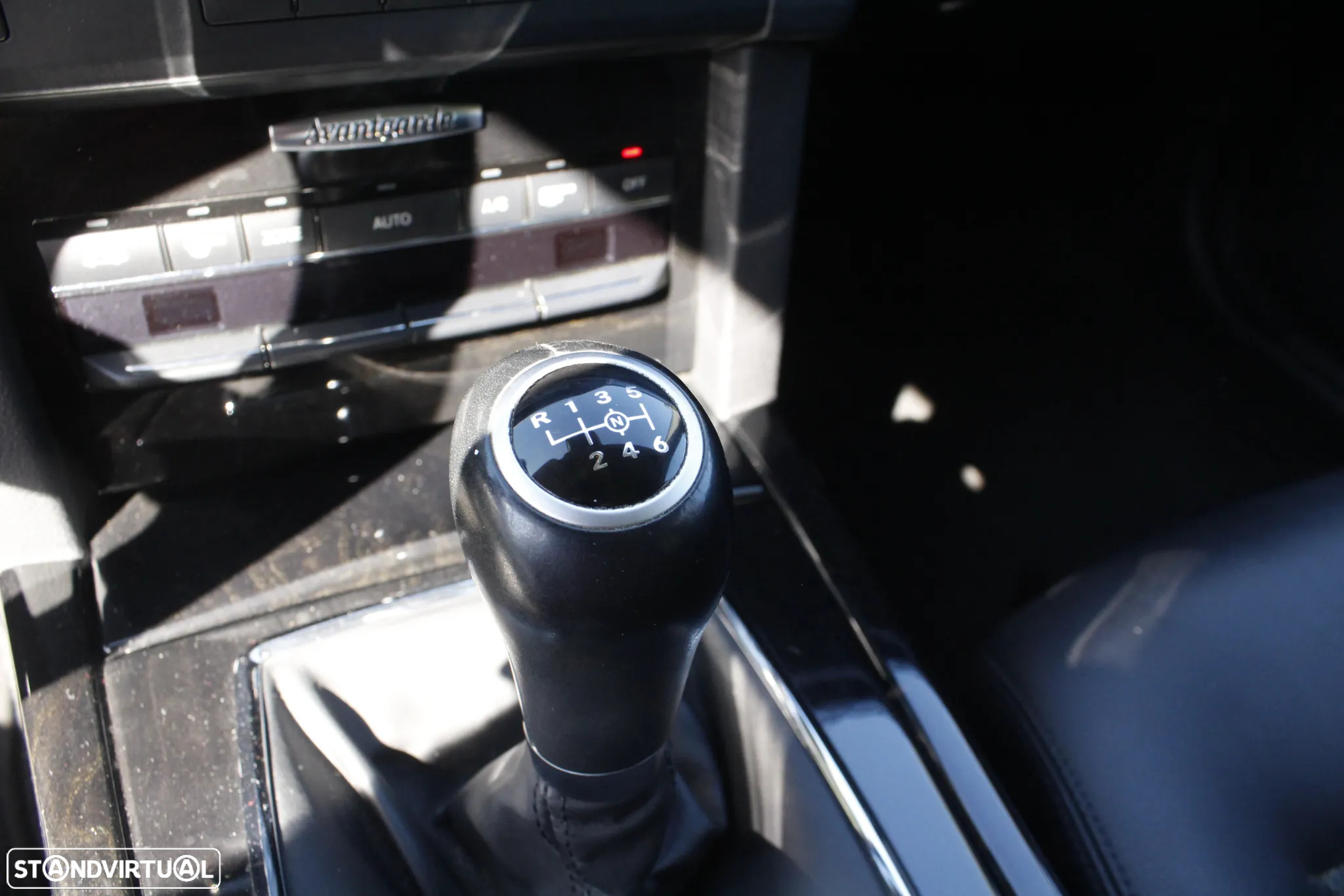 Mercedes-Benz E 250 BlueTEC Avantgarde - 27