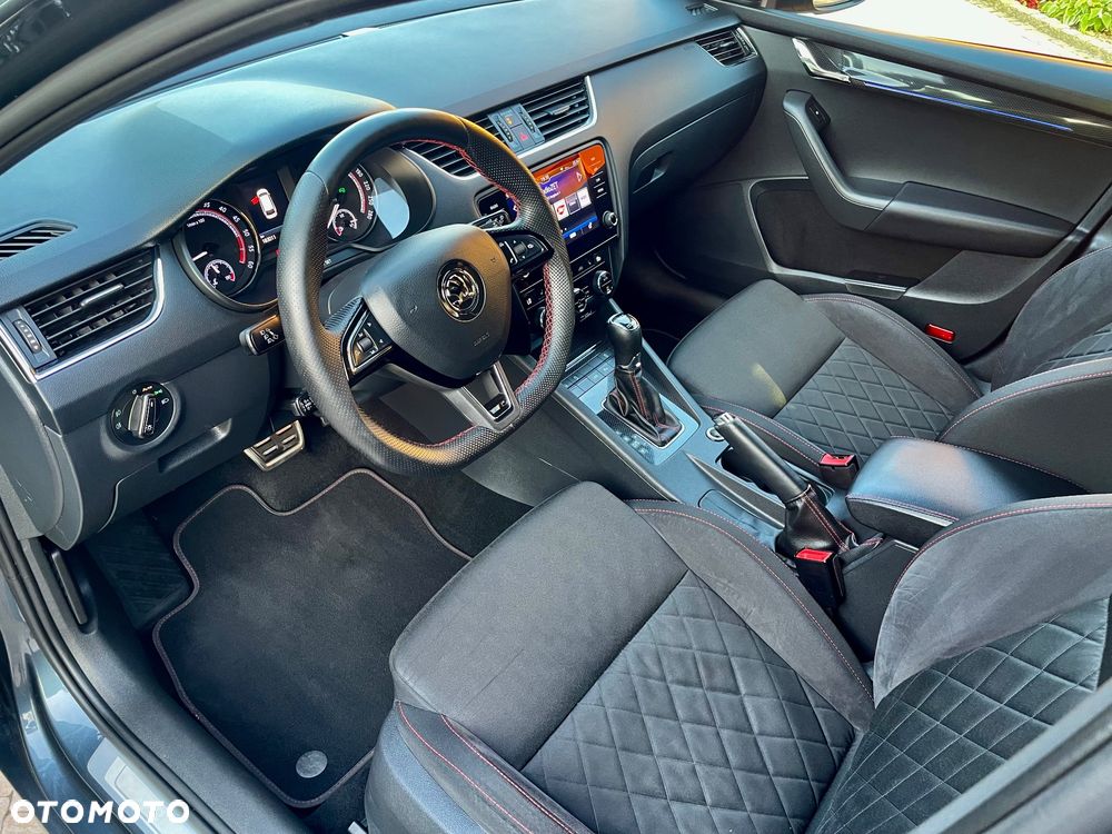 Skoda Octavia 2.0 TDI DSG RS - 20
