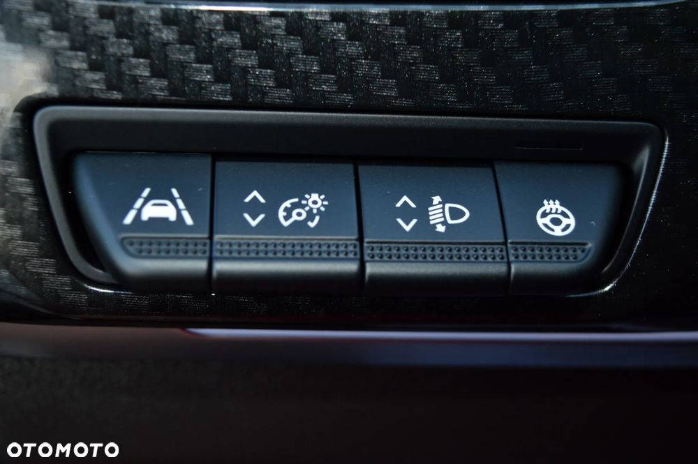 Renault Arkana E-TECH 145 R.S.LINE - 33