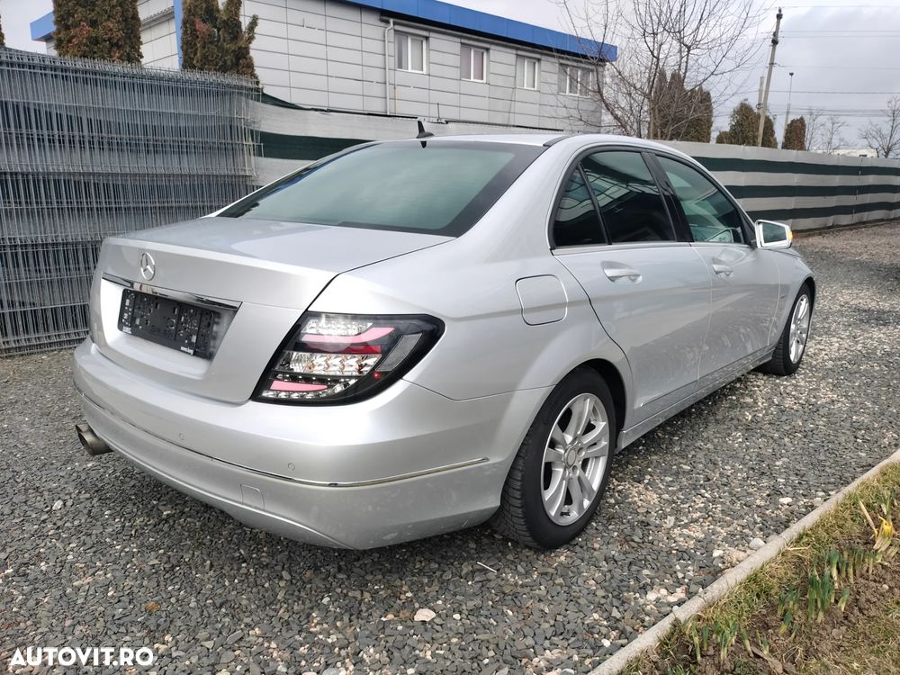 Mercedes-Benz C 180 BlueEFFICIENCY Avantgarde - 27
