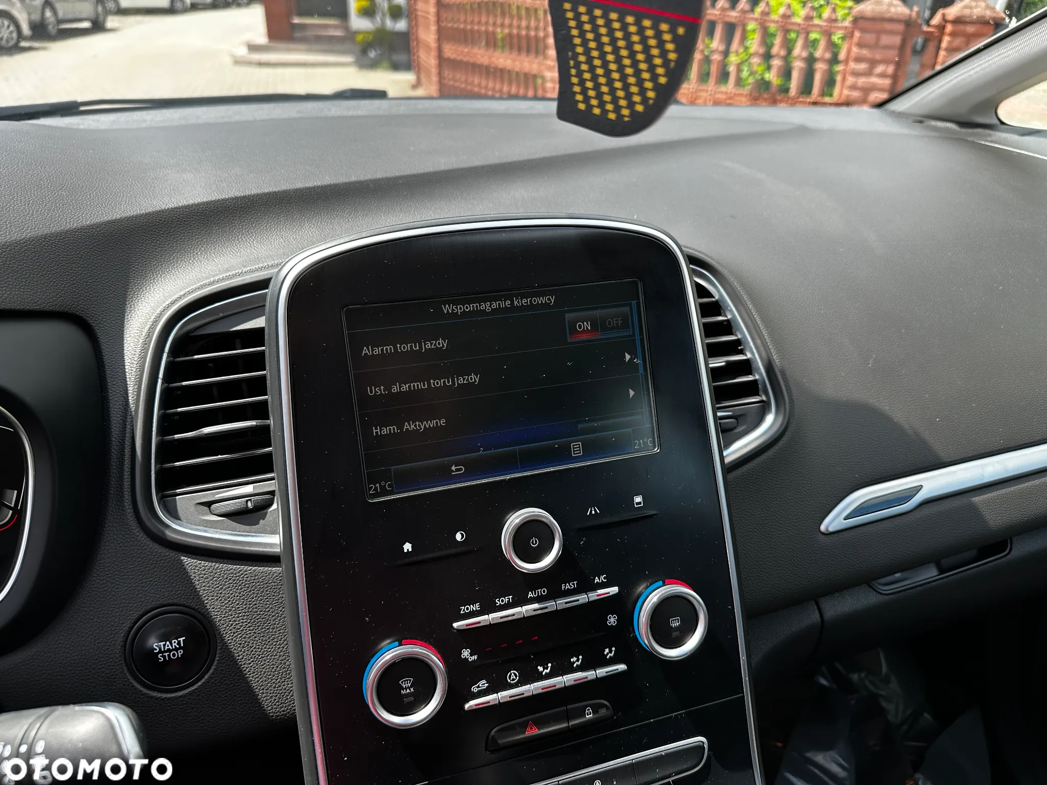 Renault Grand Scenic - 14
