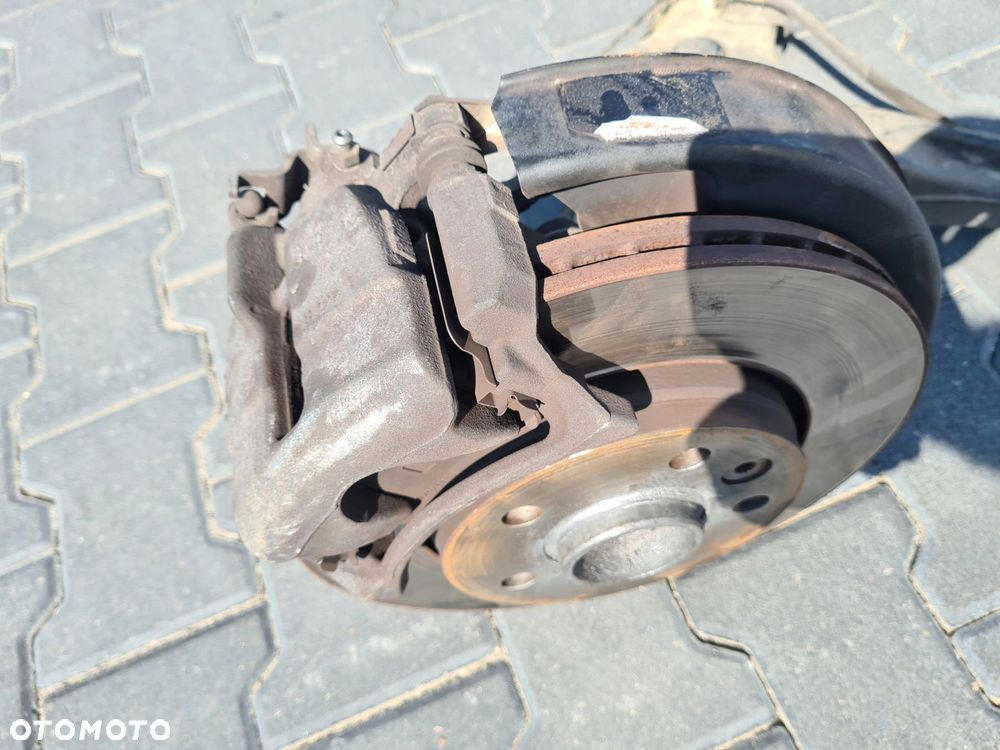 VW T6 zawieszenie wahacz zacisk prawy tył KOMPLET - 4