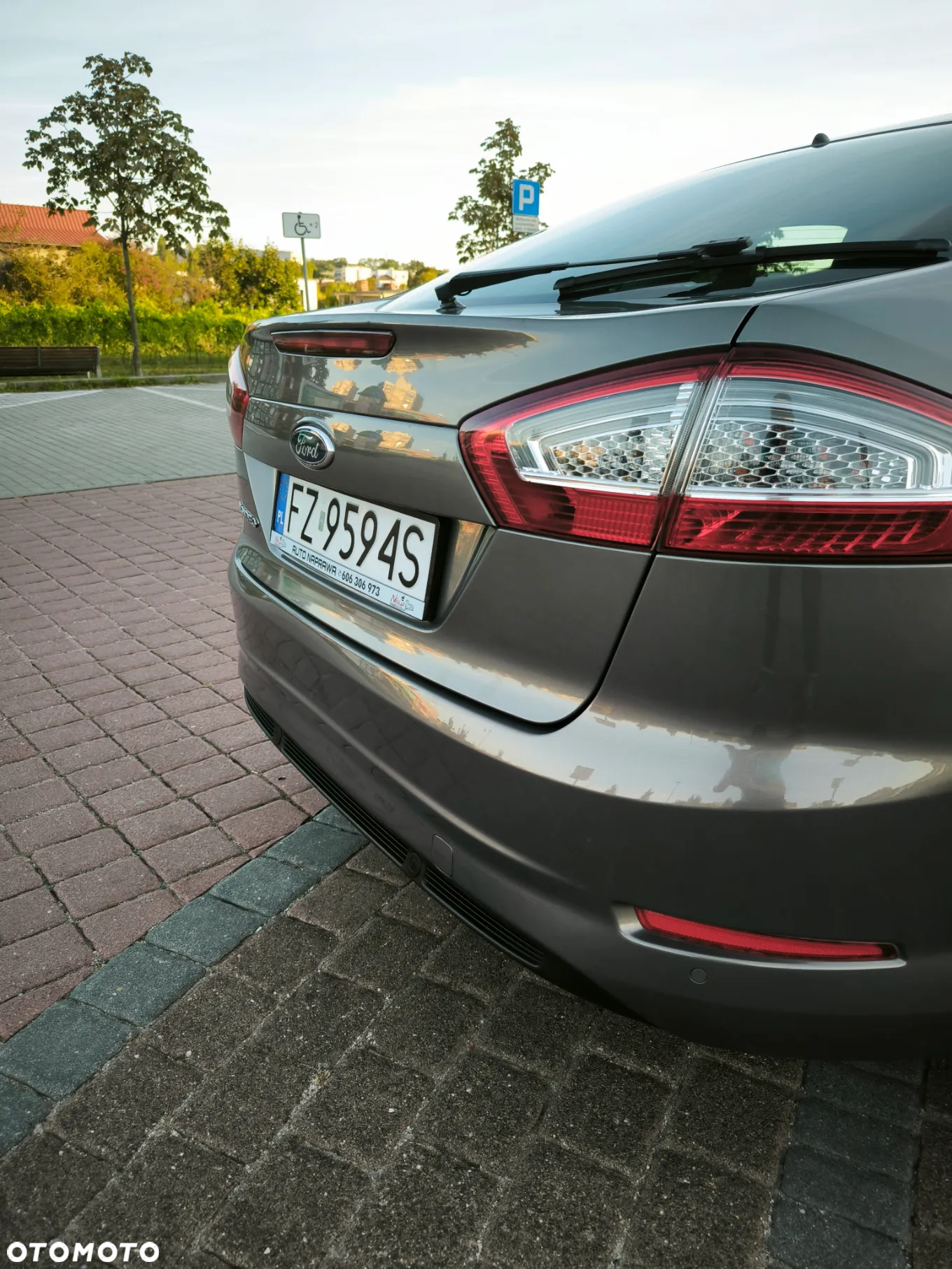 Ford Mondeo - 38