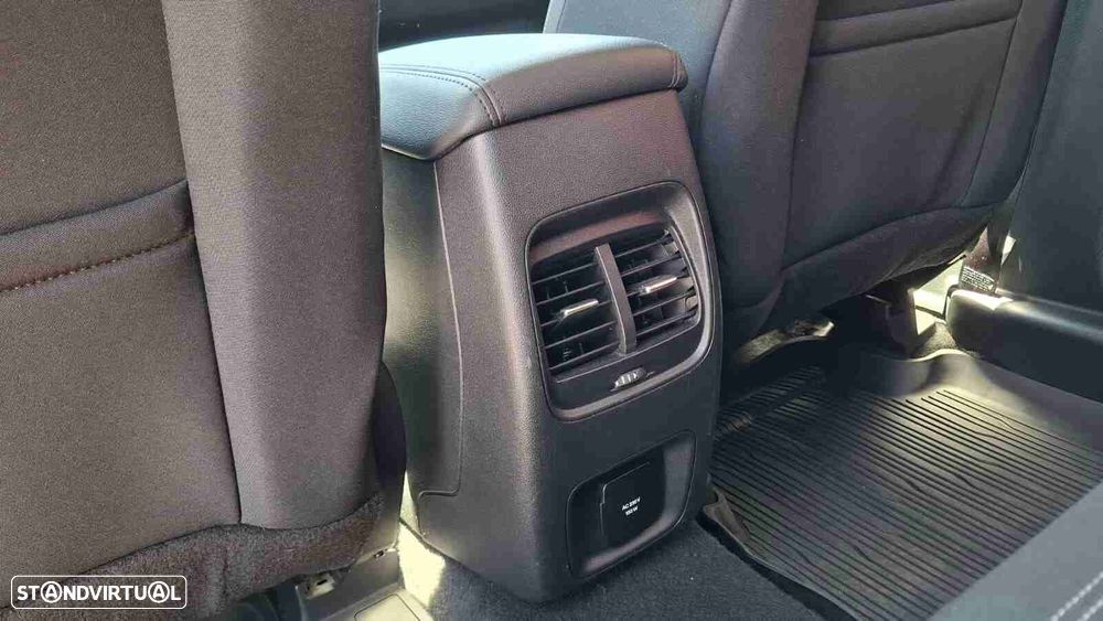 Ford Kuga 1.5 EcoBoost Titanium - 25