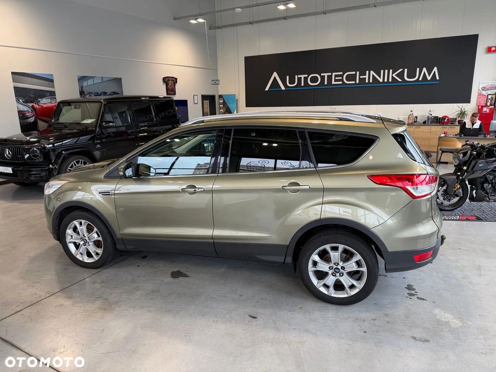 Ford Kuga 2.0 TDCi 2x4 Titanium - 8