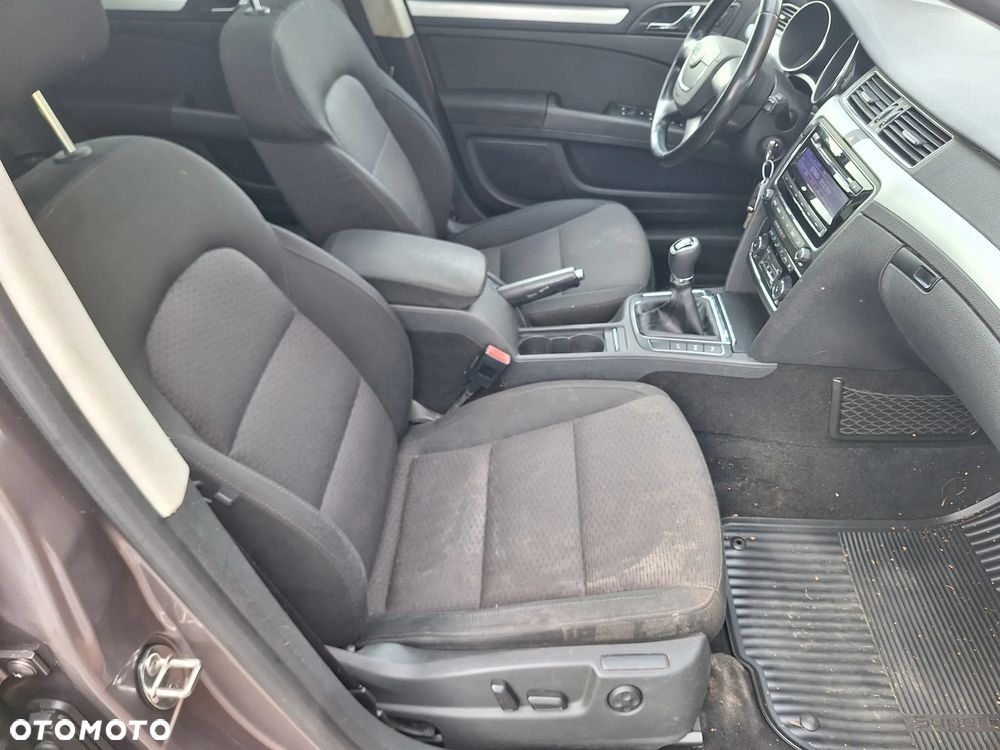 Skoda Superb 1.8 TSI Active - 32