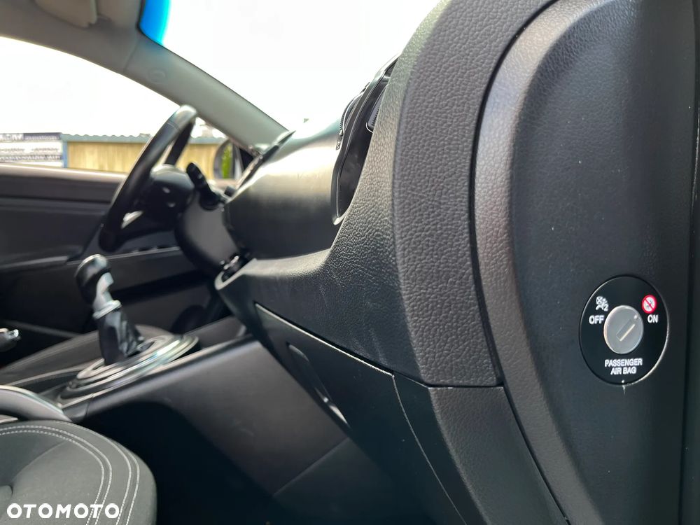 Kia Sportage 2,0 CRDI AWD Dream-Team Edition - 36