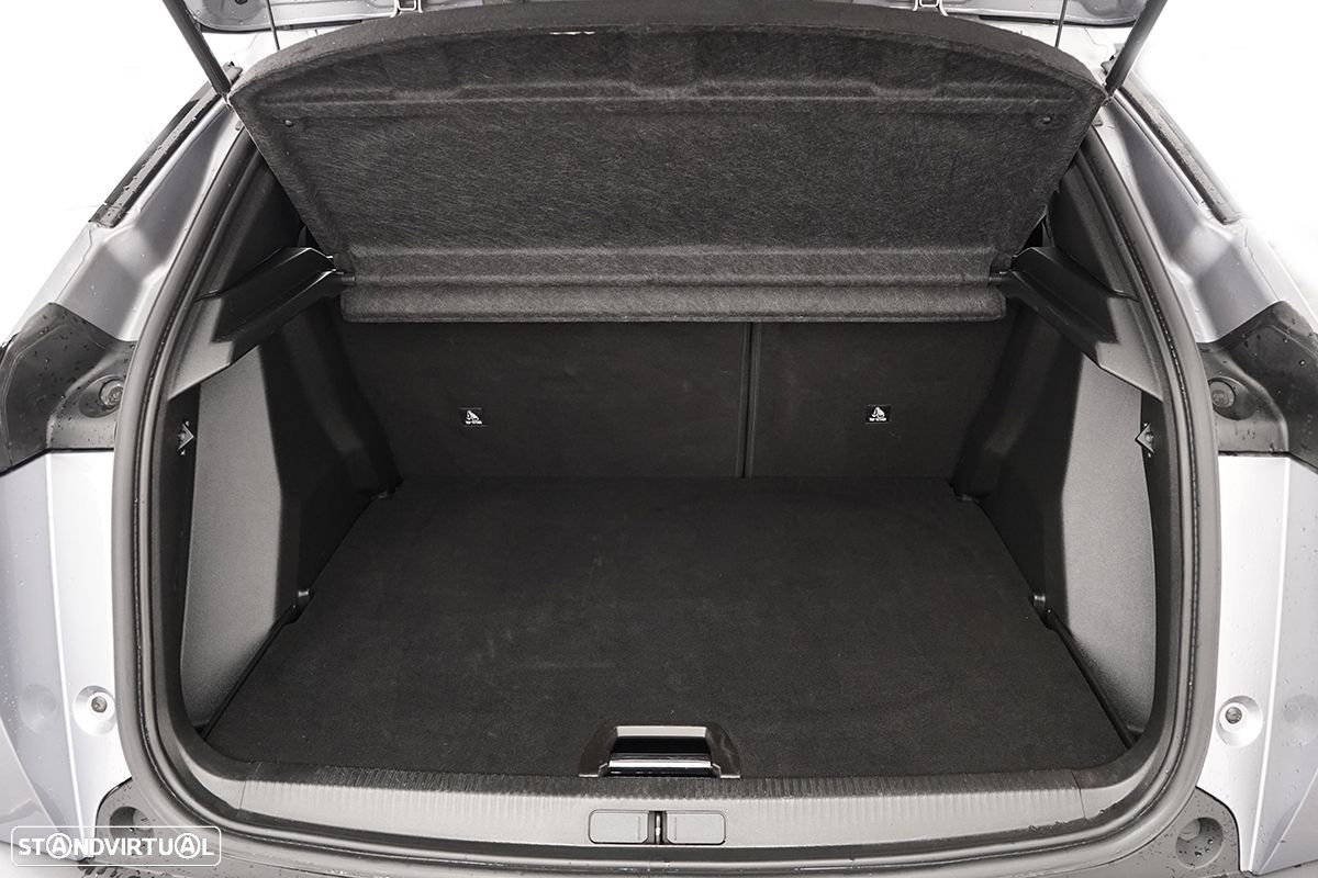 Peugeot 2008 1.2 PureTech Allure - 24