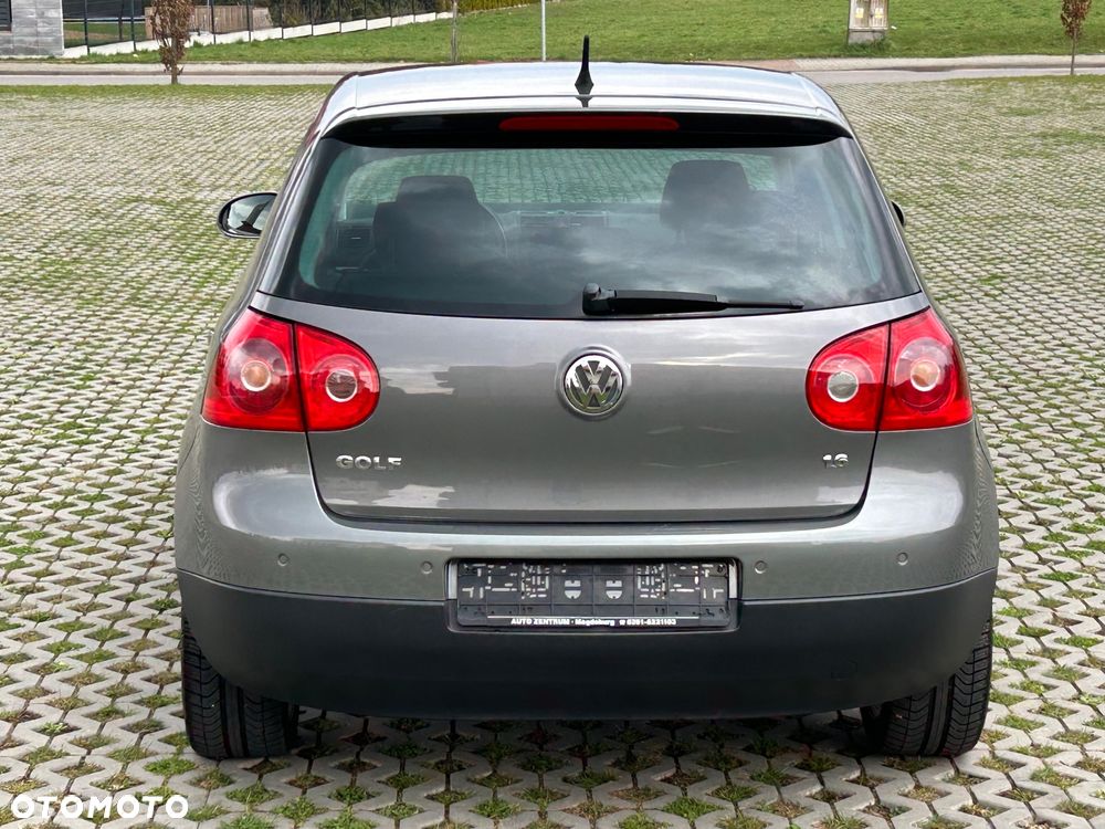 Volkswagen Golf 1.6 Tour Edition - 16