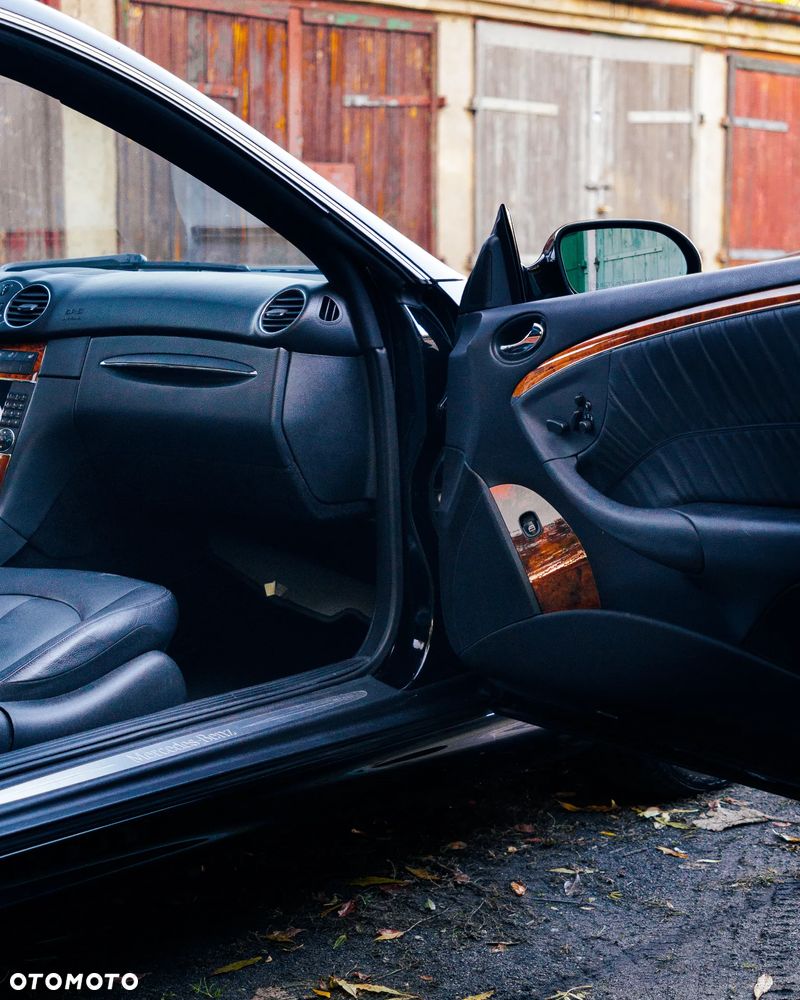 Mercedes-Benz CLK - 32