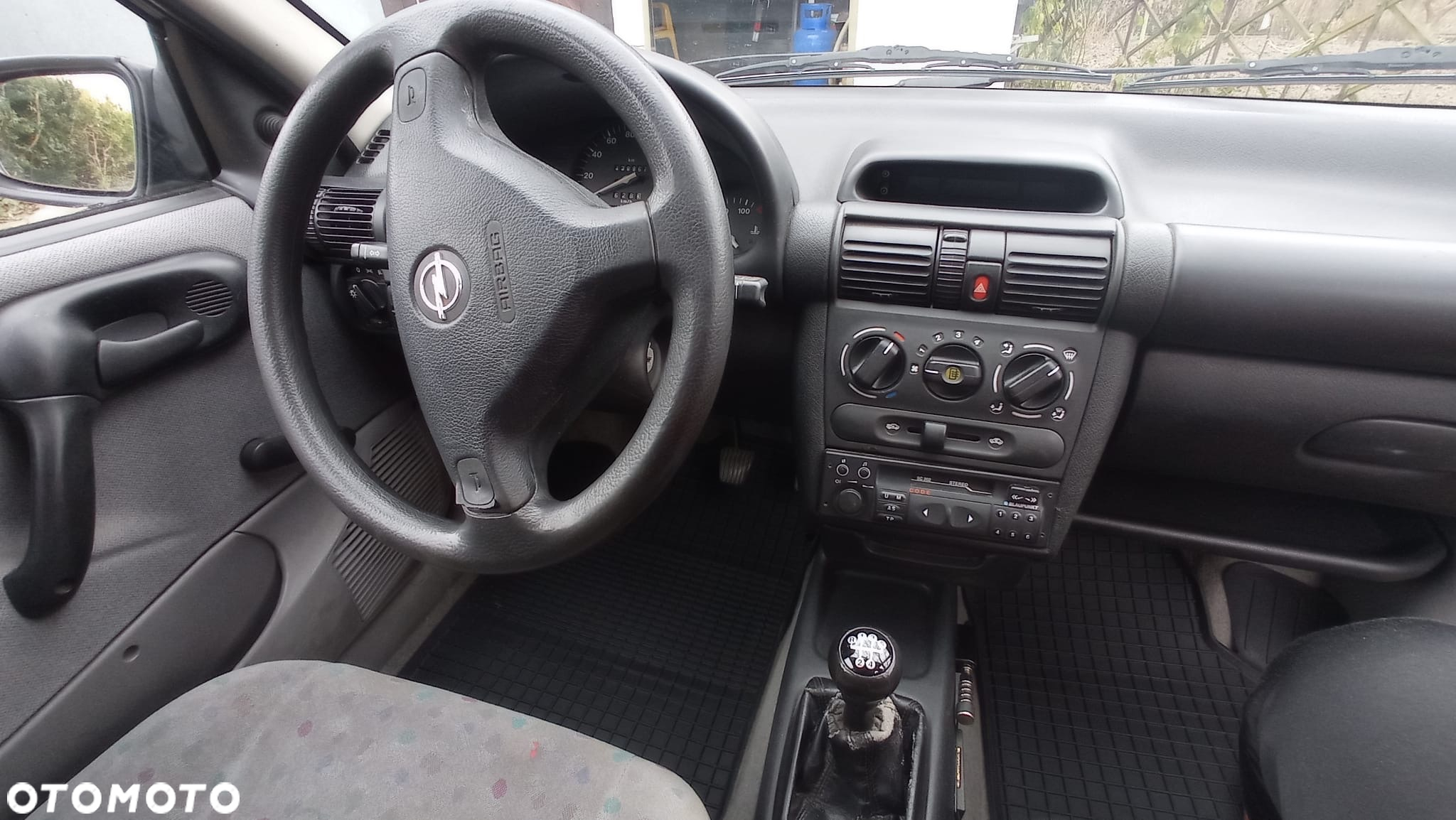 Opel Corsa 1.0 City 12v - 9