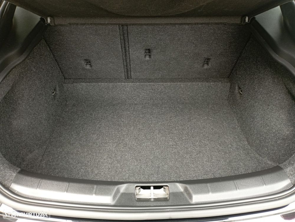 Volvo V40 1.5 T3 Sport Edition Plus Geartronic - 21