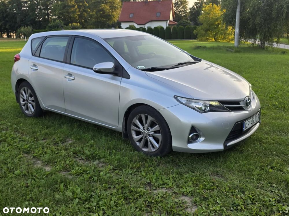 Toyota Auris 1.6 Premium MS - 4