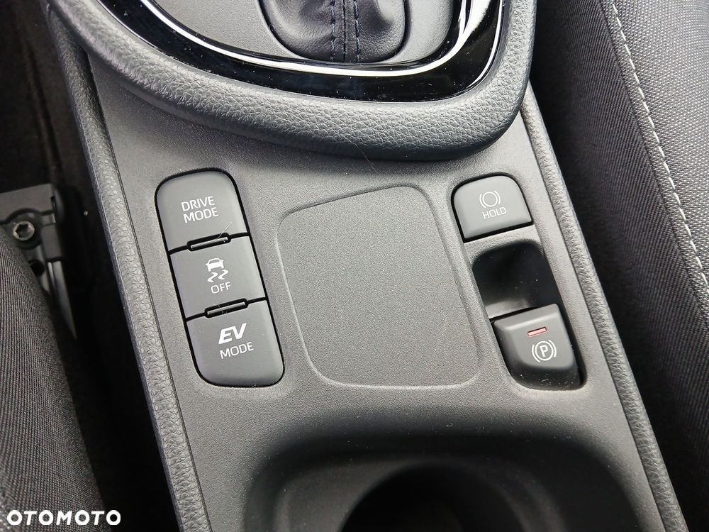 Toyota Yaris Hybrid 1.5 Style - 37