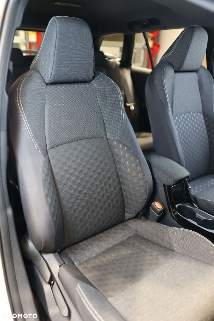 Toyota Corolla - 30