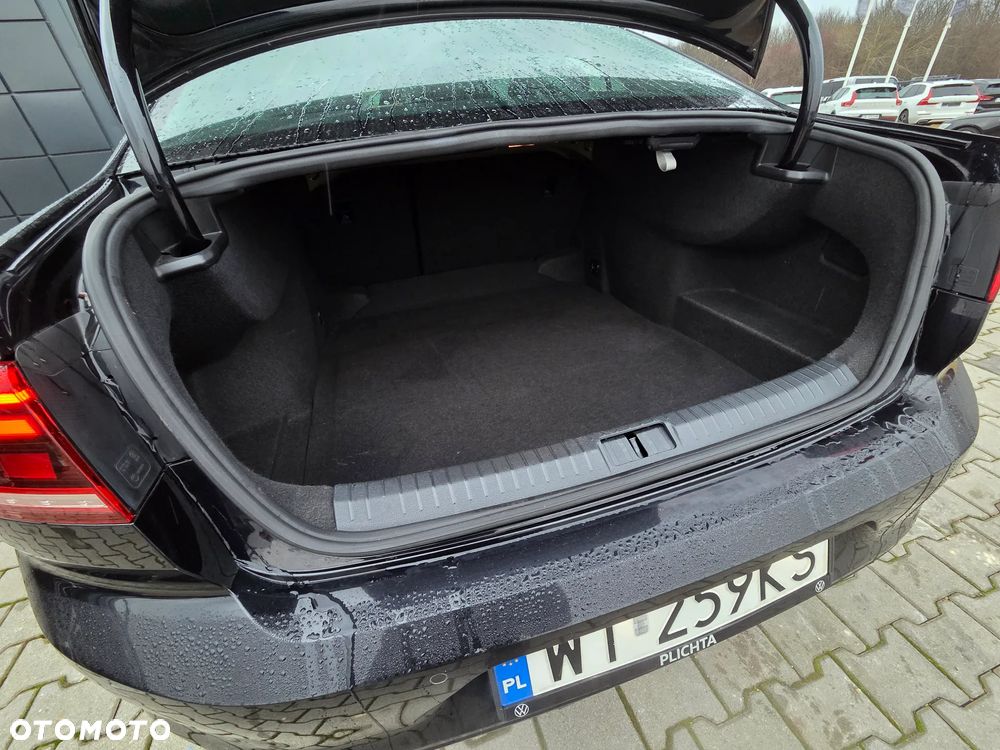 Volkswagen Passat 1.5 TSI EVO Business - 25