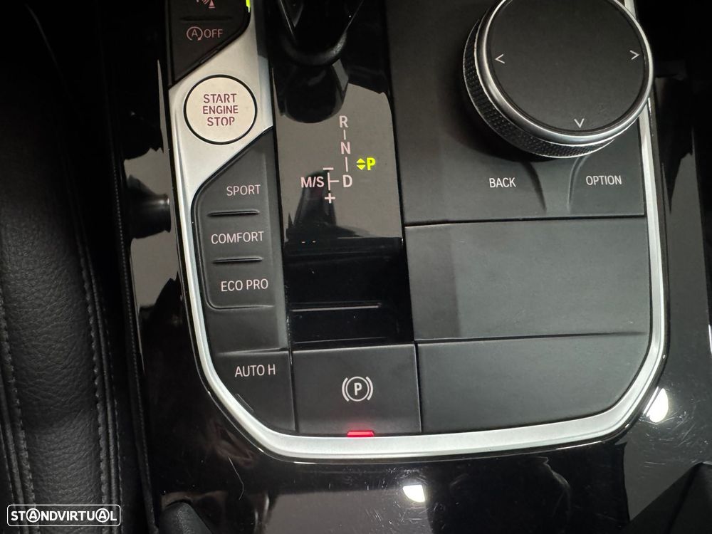 BMW 216 Gran Coupé d Aut. Advantage - 32