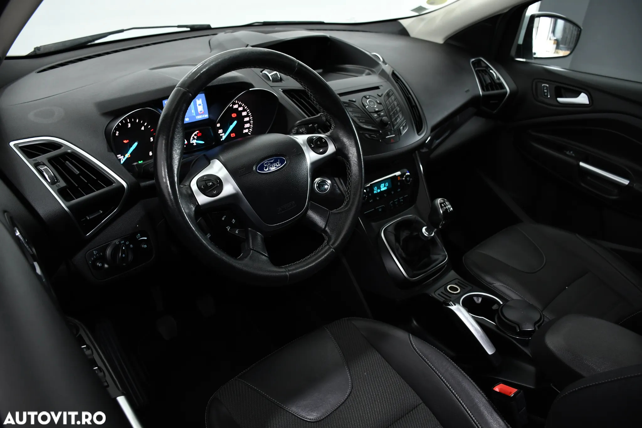 Ford Kuga 2.0 TDCi 2WD ST-Line - 18