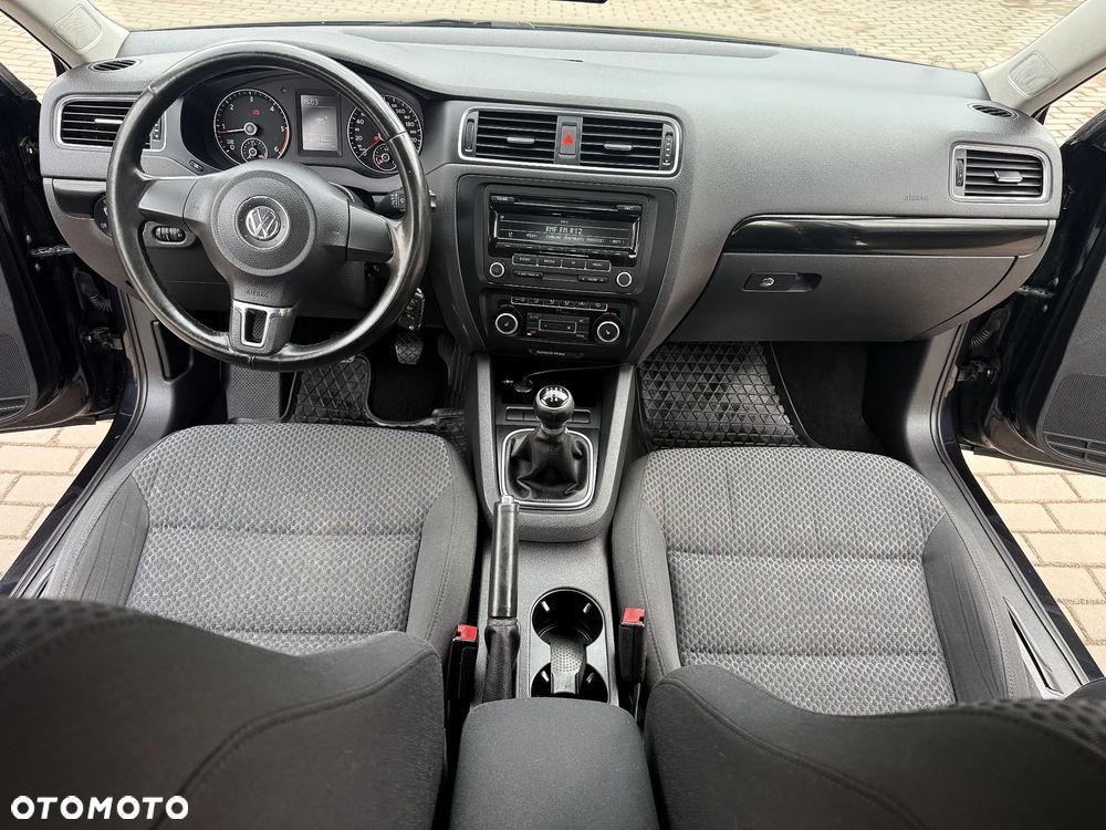 Volkswagen Jetta 1.6 TDI BMT Comfortline - 9
