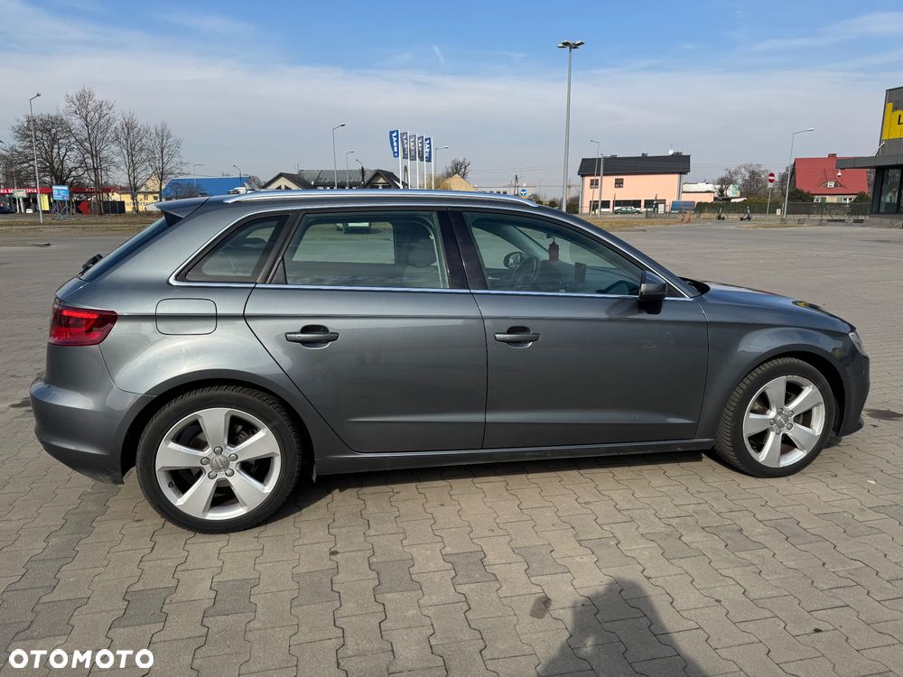 Audi A3 Sportback - 6