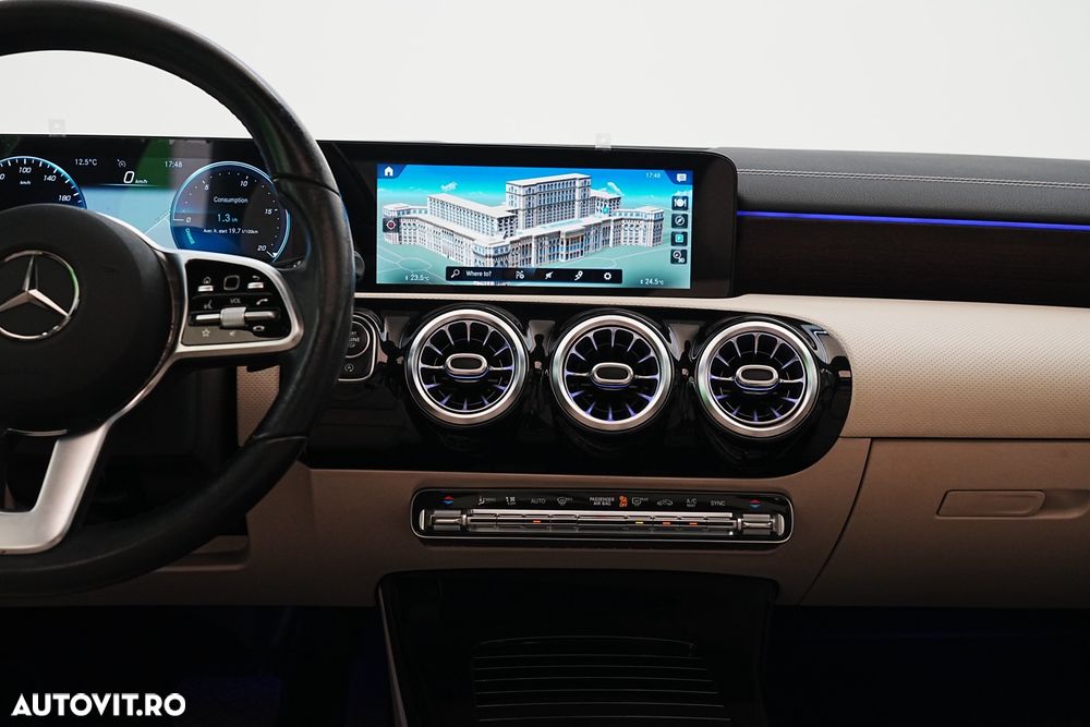 Mercedes-Benz A 180 d Sedan Aut. - 13