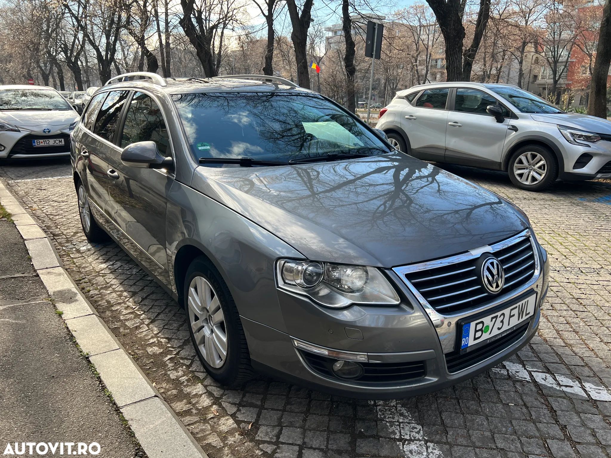 Volkswagen Passat - 1