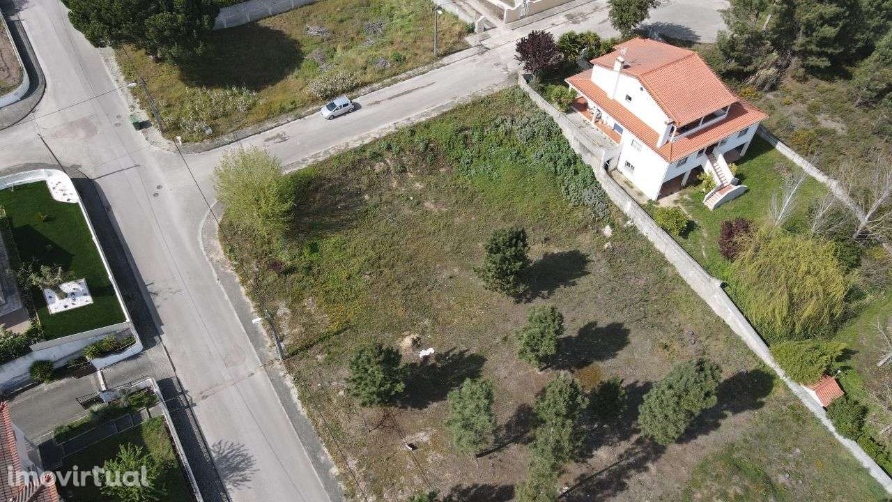 Lote para construção na periferia da cidade de Ourém - Grande imagem: 2/18