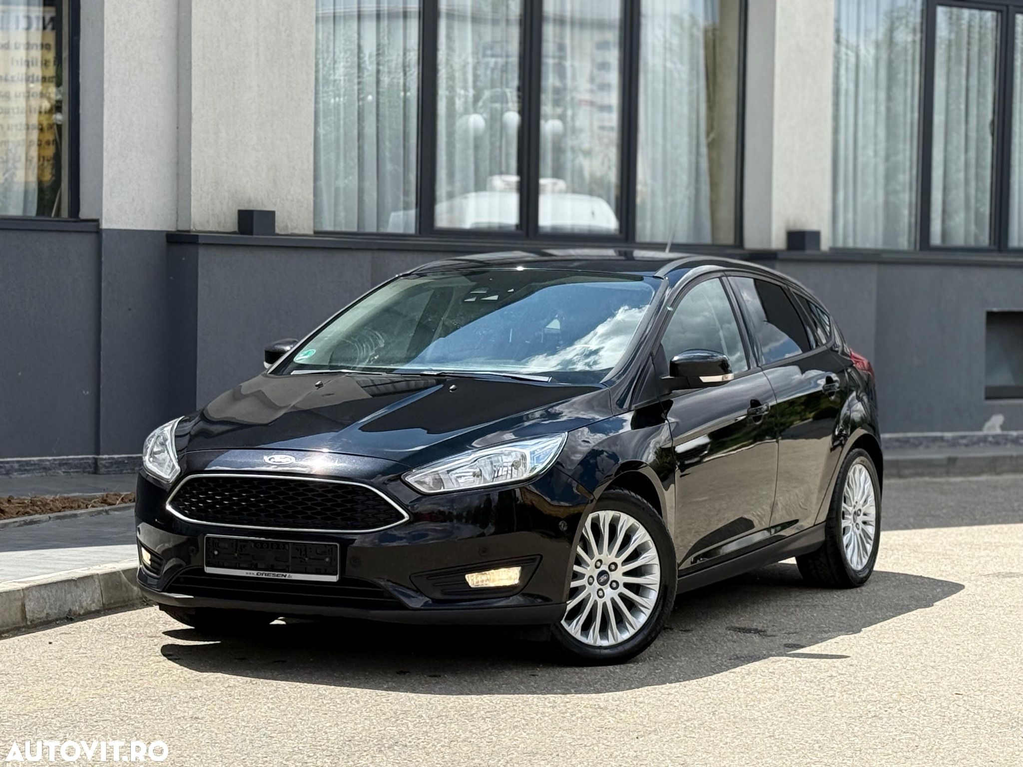Ford Focus 1.0 EcoBoost Connected - 1