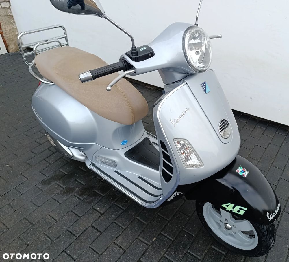 Piaggio Vespa - 30