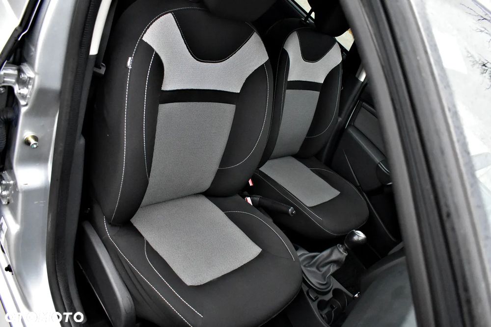 Dacia Duster 1.5 dCi Celebration - 17