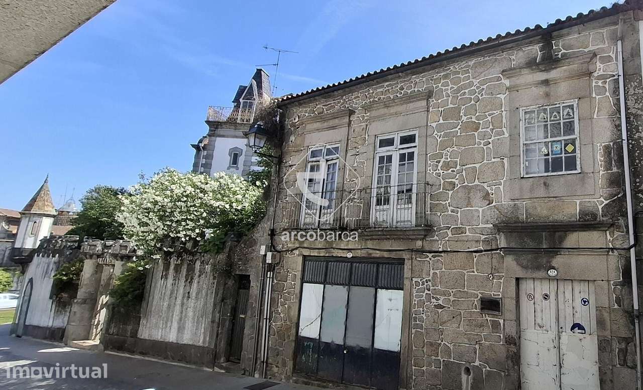 Prédio Zona histórica para reabilitação - Ponte de Lima - Grande imagem: 2/18