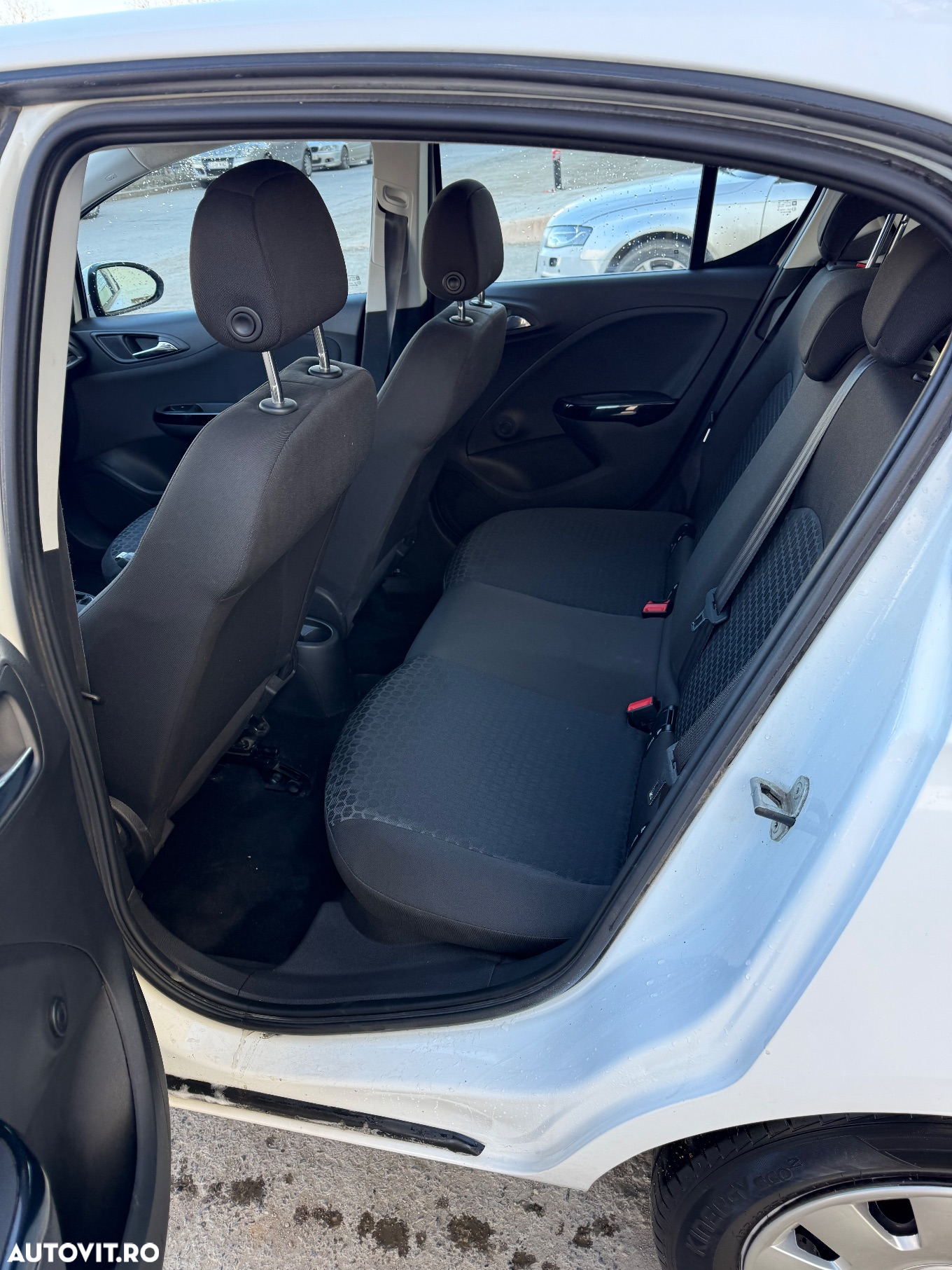Opel Corsa 1.4i Enjoy - 9